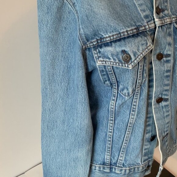 ⭐️Levi's Vintage 1990's Jean Jacket - Picture 4 of 12